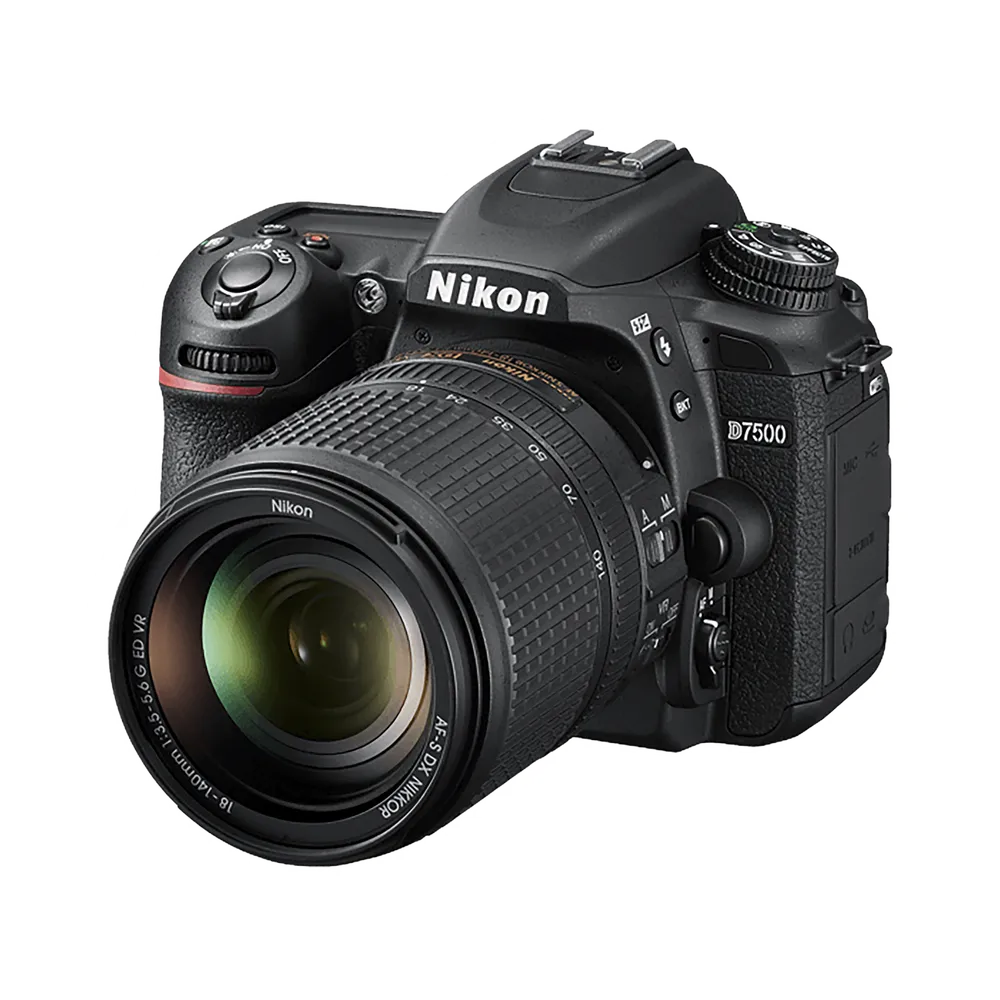 D7500 (Body + Lens)